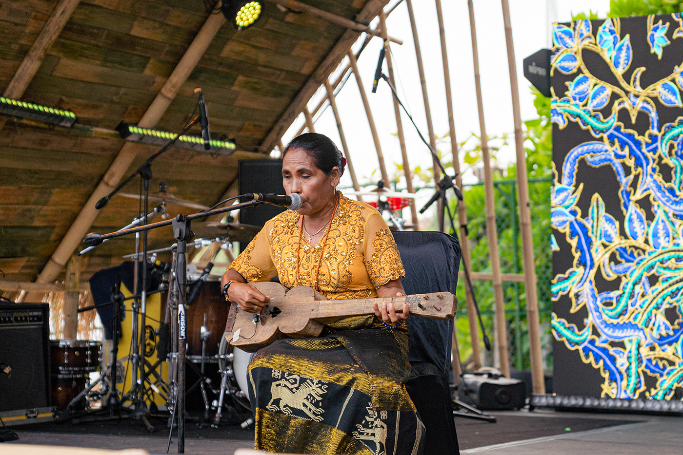 Ata Ratu - Photo By Dionclrns